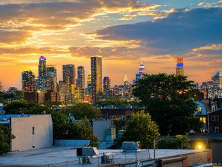 60-11 Broadway 5T, Woodside, NY 11377