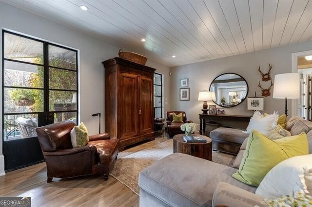 2966 Howell Mill Road NW, Atlanta, GA 30327