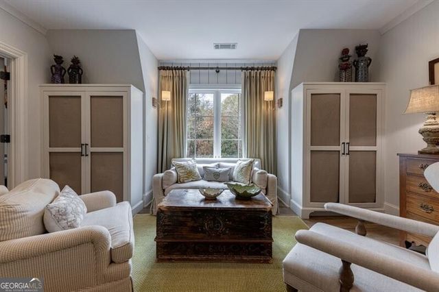 2966 Howell Mill Road NW, Atlanta, GA 30327