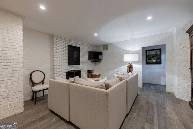 2966 Howell Mill Road NW, Atlanta, GA 30327