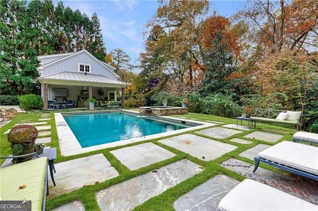 2966 Howell Mill Road NW, Atlanta, GA 30327