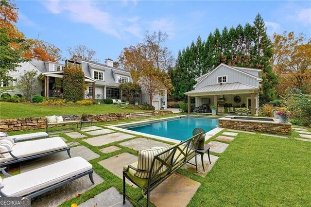 2966 Howell Mill Road NW, Atlanta, GA 30327