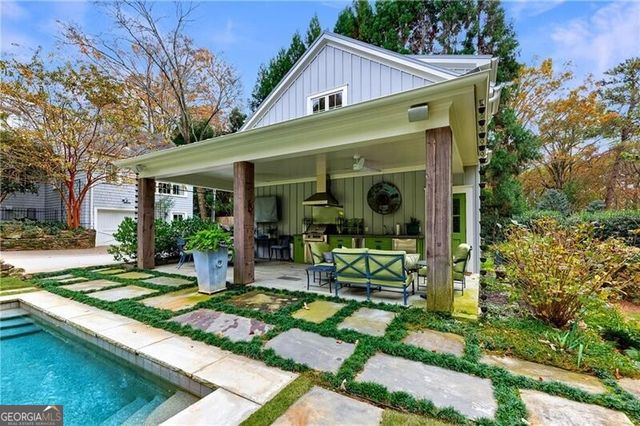 2966 Howell Mill Road NW, Atlanta, GA 30327