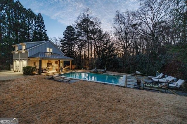 2966 Howell Mill Road NW, Atlanta, GA 30327