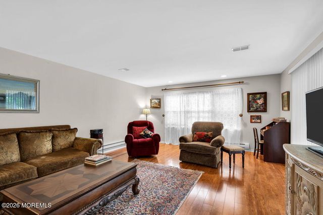 716A Buckingham Drive, Lakewood, NJ 08701