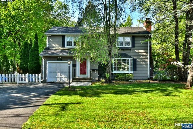 255 Park Avenue, Allendale, NJ 07401