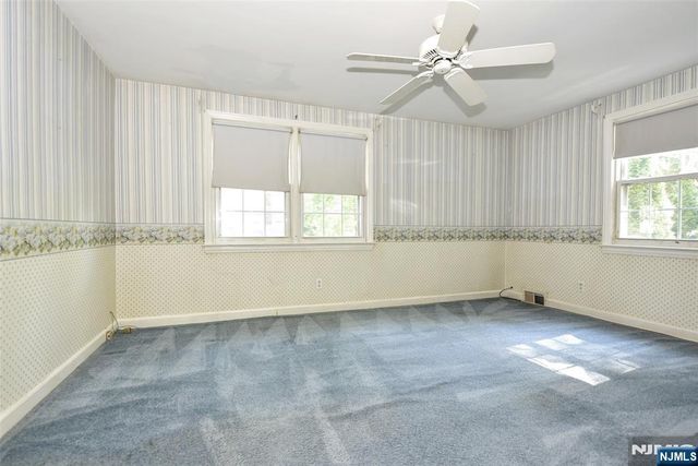 255 Park Avenue, Allendale, NJ 07401