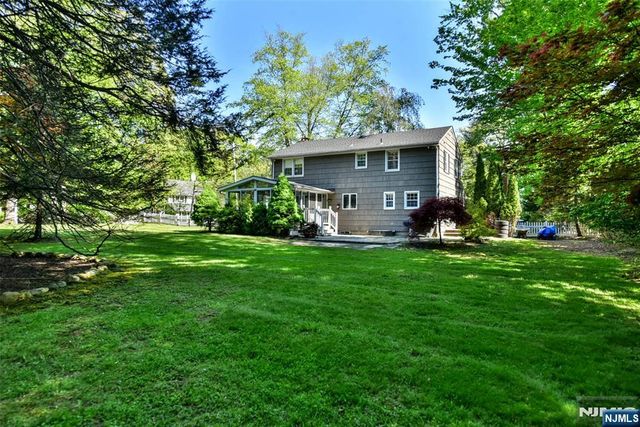 255 Park Avenue, Allendale, NJ 07401