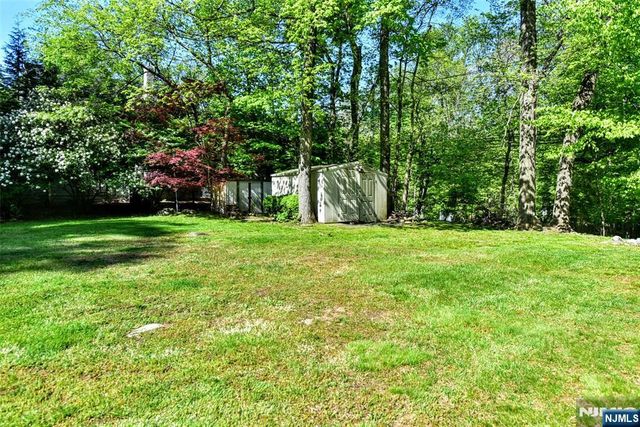 255 Park Avenue, Allendale, NJ 07401