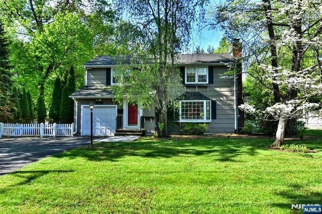 255 Park Avenue, Allendale, NJ 07401