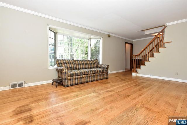 255 Park Avenue, Allendale, NJ 07401