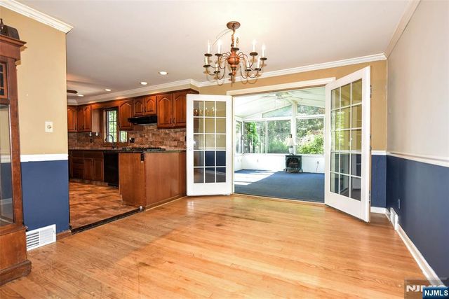 255 Park Avenue, Allendale, NJ 07401