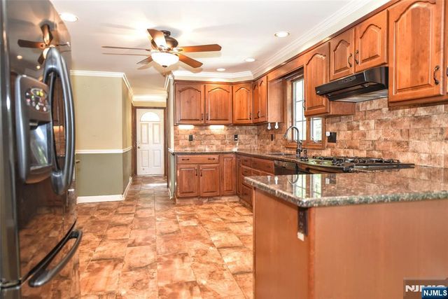 255 Park Avenue, Allendale, NJ 07401