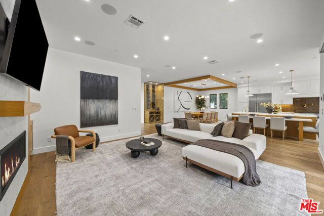 5314 Willis Avenue, Sherman Oaks, CA 91411