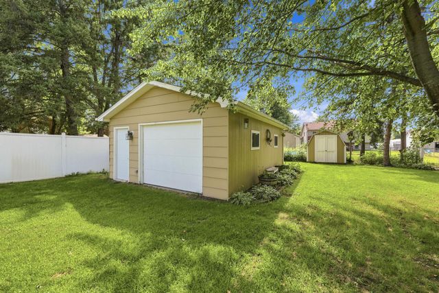 1311 2nd Avenue S, Waite Park, MN 56387