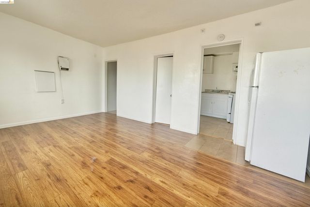 121 Lincoln Rd, Vallejo, CA 94590