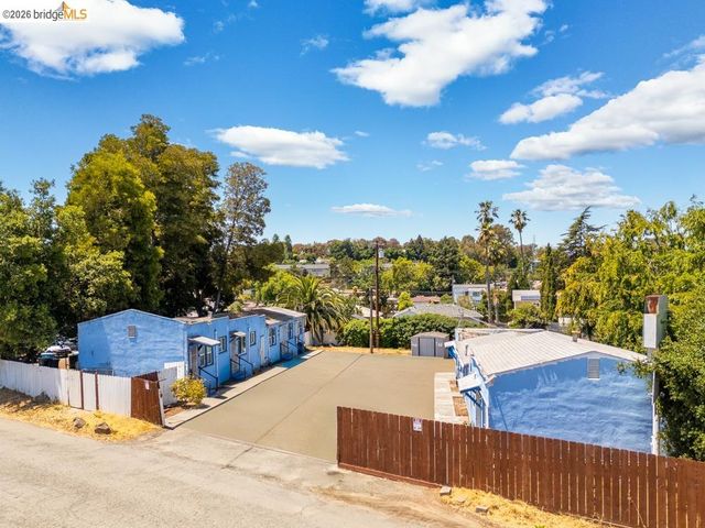 121 Lincoln Rd, Vallejo, CA 94590