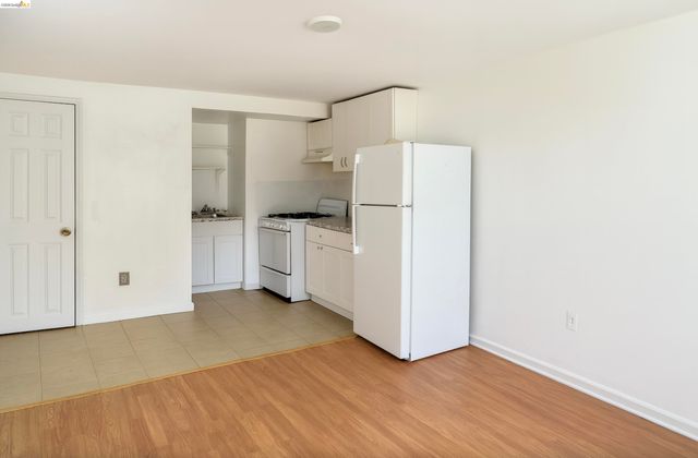 121 Lincoln Rd, Vallejo, CA 94590