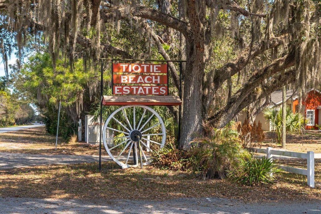 Image 1 of property listing at 00 W BEACH PARKWAY 0, Lake Wales, FL 33898