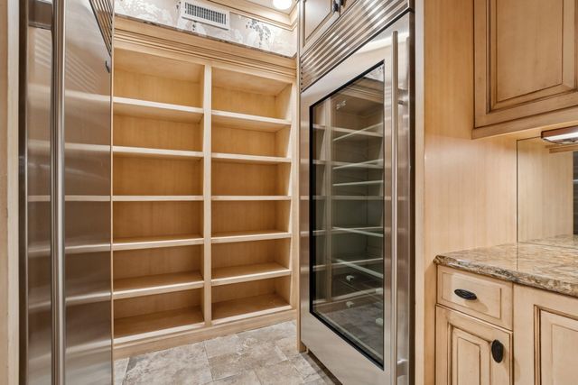 10420 Bluff Circle, Chaska, MN 55318