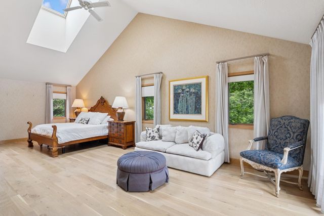 10420 Bluff Circle, Chaska, MN 55318