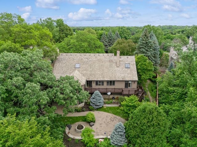 10420 Bluff Circle, Chaska, MN 55318