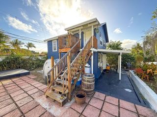 920 Selkirk Street, West Palm Beach, FL 33405