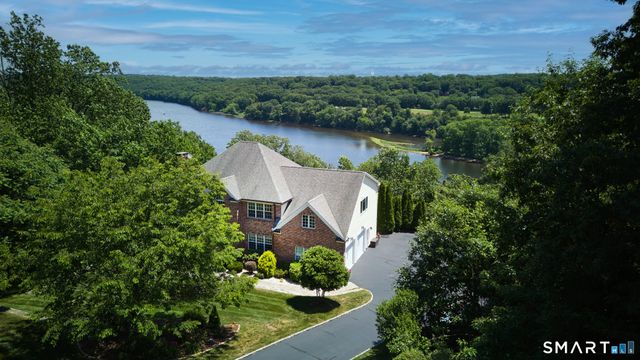 4 Nature Lane, Shelton, CT 06484