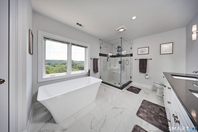 4 Nature Lane, Shelton, CT 06484