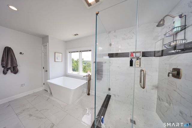4 Nature Lane, Shelton, CT 06484