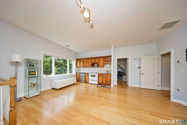 4 Nature Lane, Shelton, CT 06484