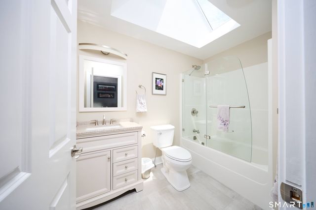 4 Nature Lane, Shelton, CT 06484