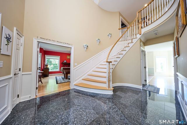 4 Nature Lane, Shelton, CT 06484