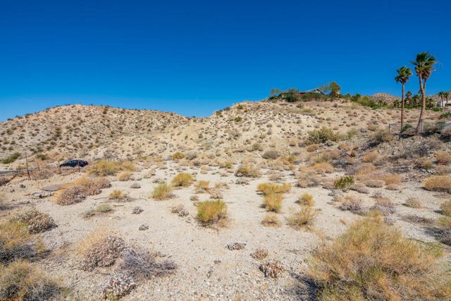 9288 Calle De Vecinos, Desert Hot Springs, CA 92240