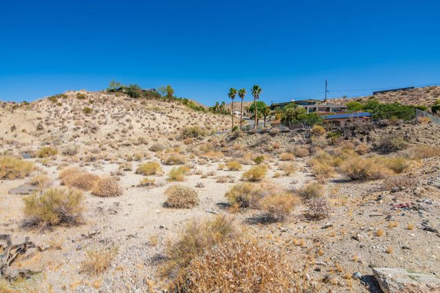 9288 Calle De Vecinos, Desert Hot Springs, CA 92240