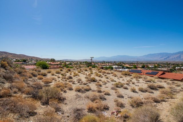 9288 Calle De Vecinos, Desert Hot Springs, CA 92240