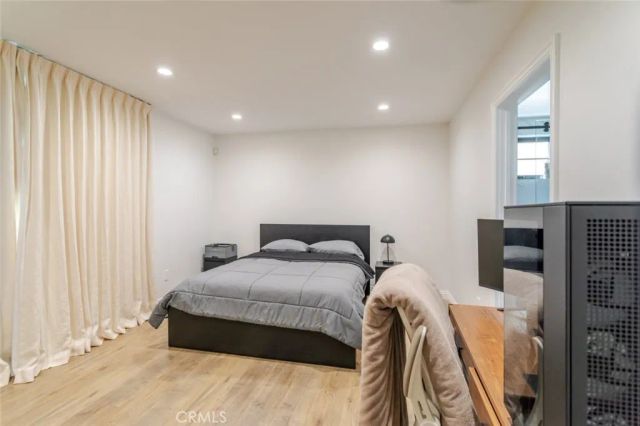 5949 Rhodes Avenue, Valley Village, CA 91607