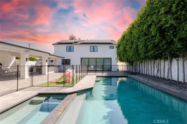 5949 Rhodes Avenue, Valley Village, CA 91607