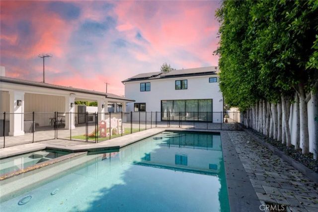 5949 Rhodes Avenue, Valley Village, CA 91607