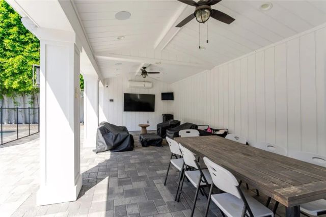 5949 Rhodes Avenue, Valley Village, CA 91607