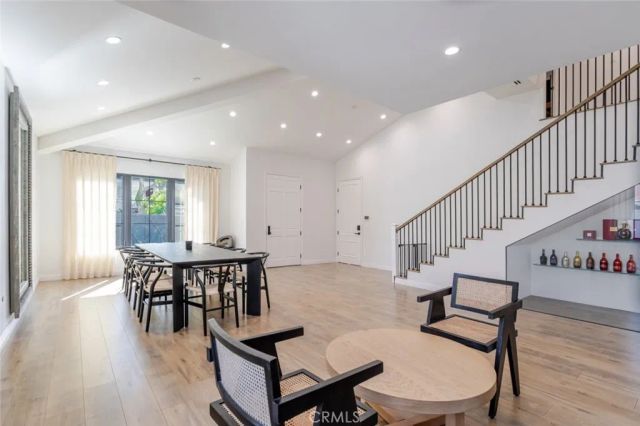 5949 Rhodes Avenue, Valley Village, CA 91607