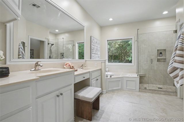 2325 W Lowry Road, Claremore, OK 74017