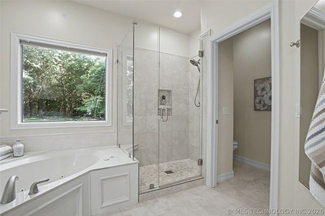 2325 W Lowry Road, Claremore, OK 74017