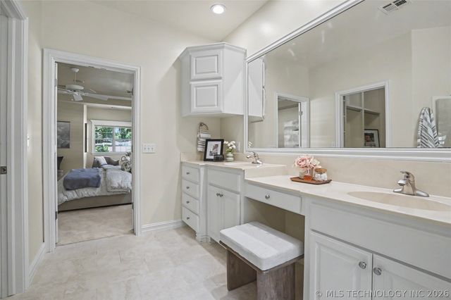 2325 W Lowry Road, Claremore, OK 74017