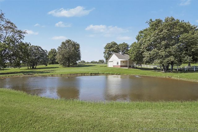 2325 W Lowry Road, Claremore, OK 74017