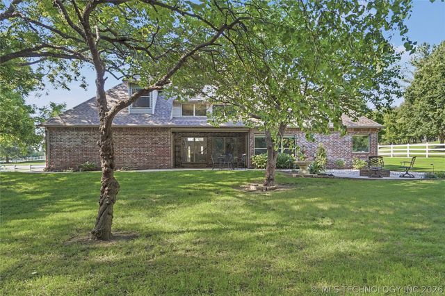 2325 W Lowry Road, Claremore, OK 74017
