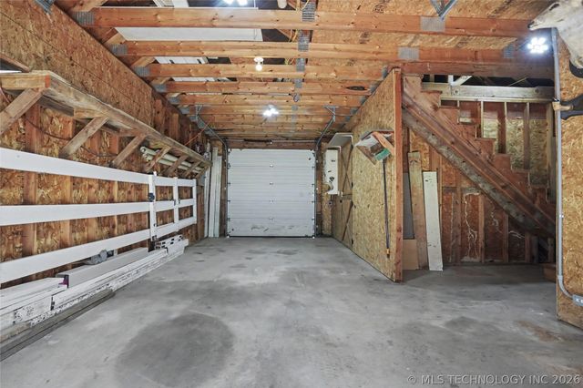 2325 W Lowry Road, Claremore, OK 74017