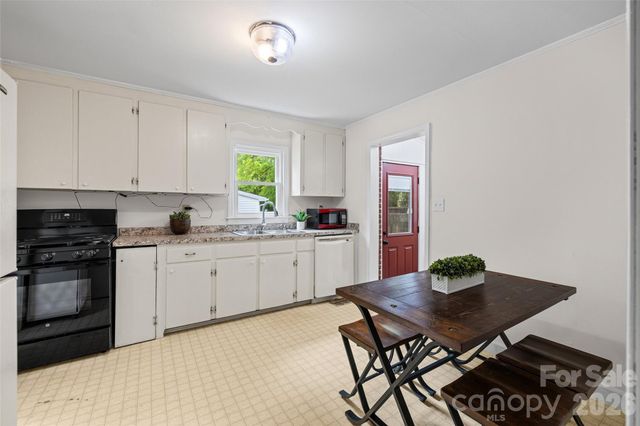 2242 Markham Court, Charlotte, NC 28205