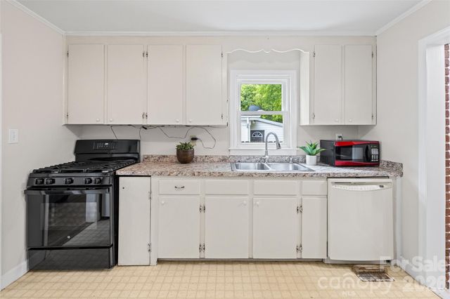 2242 Markham Court, Charlotte, NC 28205