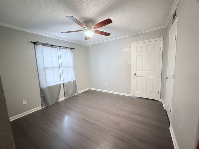 1706 Martin Luther Drive, Arlington, TX 76010